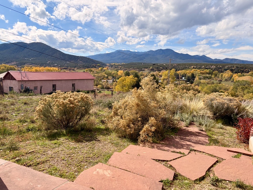 View of the Doel Reed Center landscape