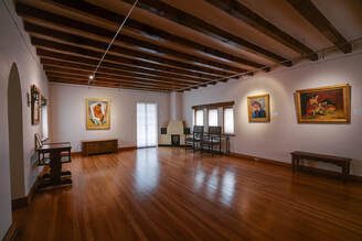 Doel Reed exhibit arriving in Taos